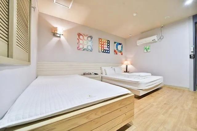 Motel B&B Hotel Busan