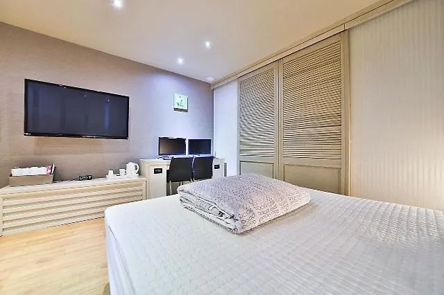 B&B Hotel Busan 0*,  Südkorea