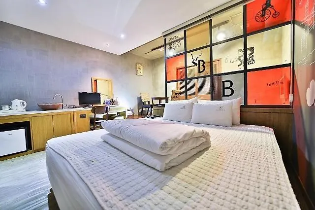 B&B Hotel Busan 0*,  Südkorea